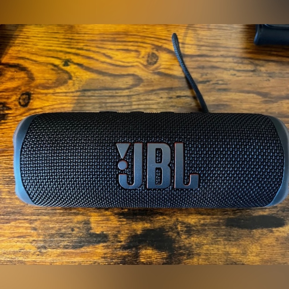 JBL Flip 6 Portable Bluetooth Portable Speaker System - Black